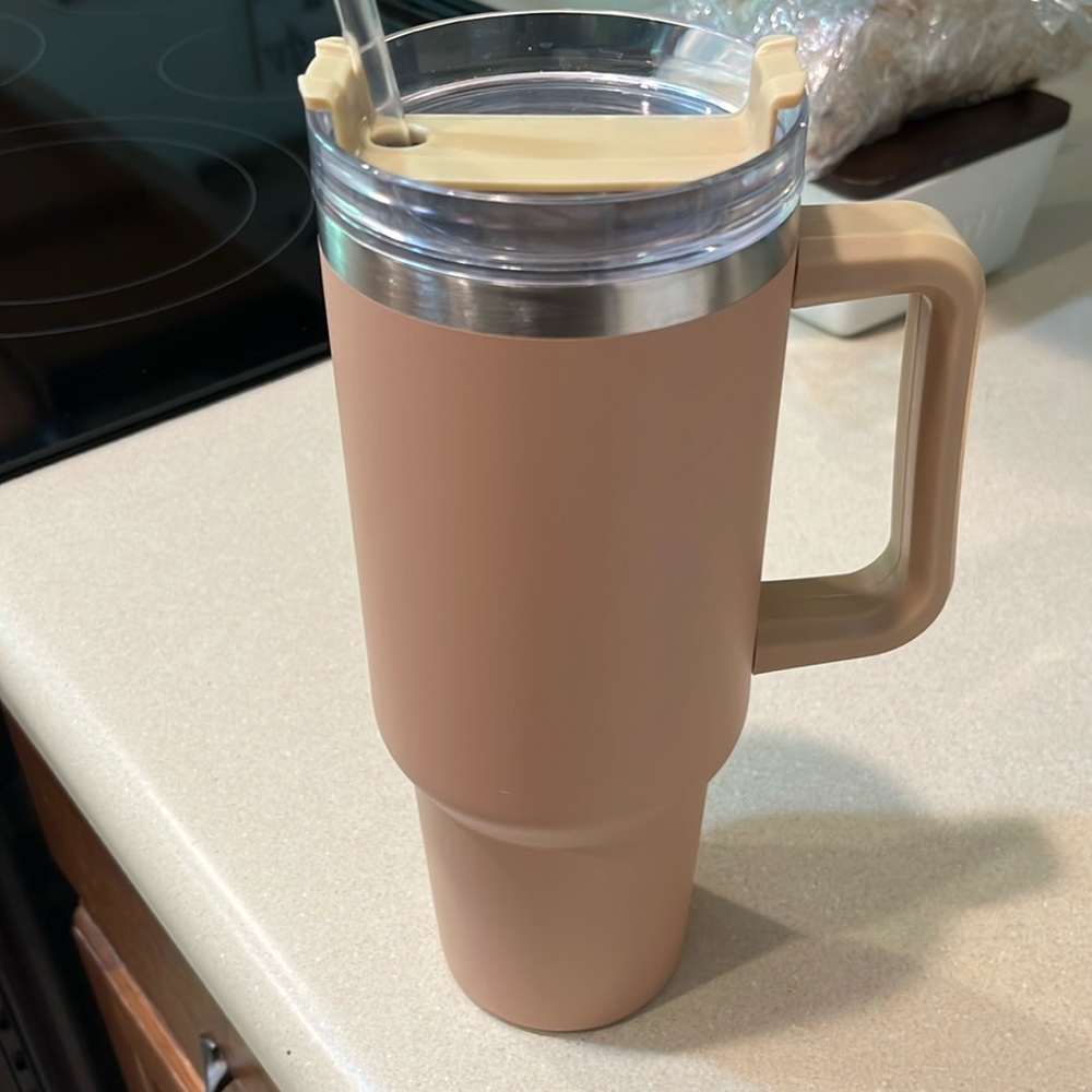 Stainless pink tumbler w straw